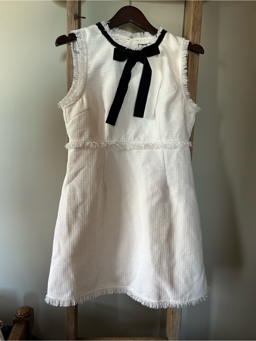 SHEIN but close your eyes and it’s Chanel! So cute, retro feel shift dress, Sz L